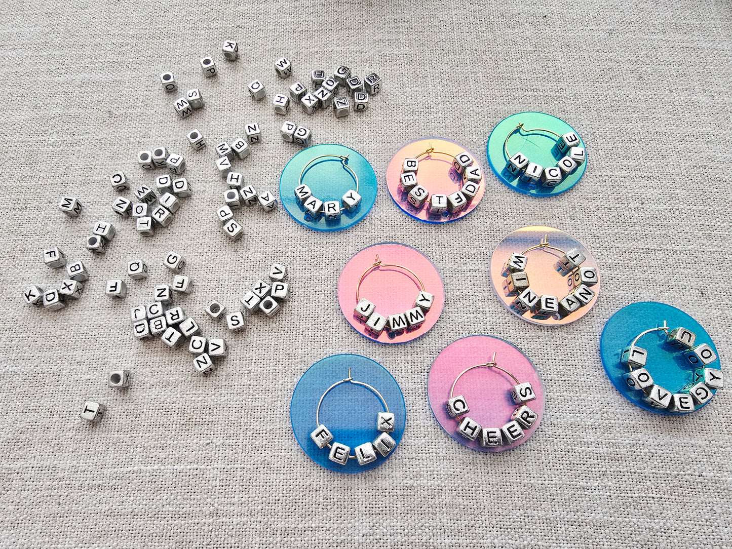 Customized Wine Opener Gift Set with Personalized Wine Charms , Electric Wine Opener, Aerator & Stopper Trio in Gift Box